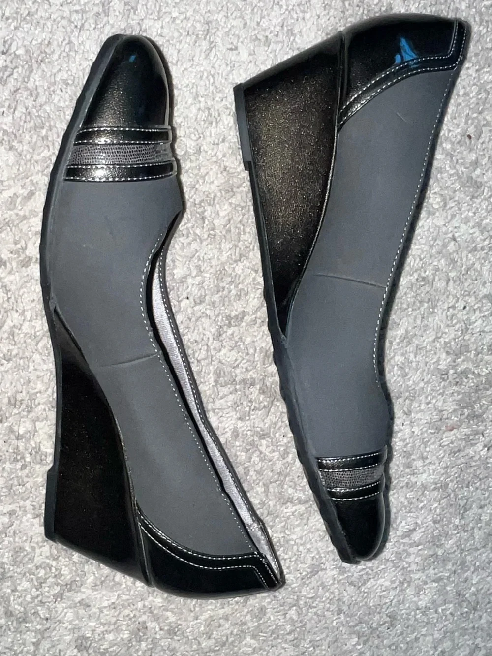 LifeStride Juliana Gray Patent Wedge Pumps Size 11W